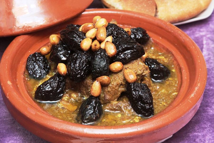 Tajine agneau aux pruneaux et amandes