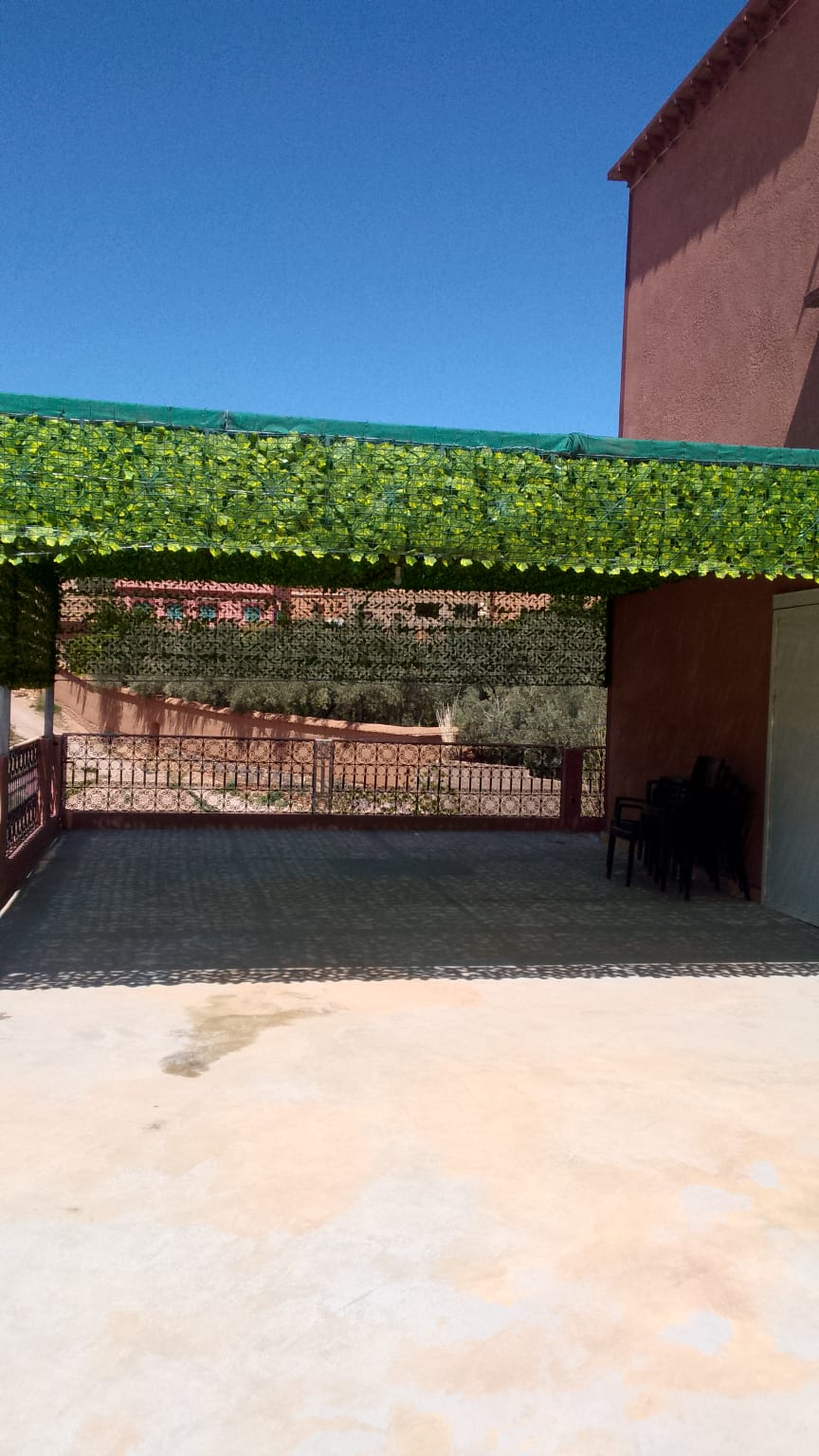 Vue exterieure terrasse couverte